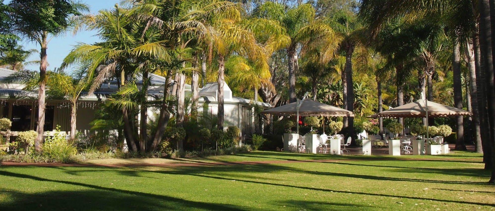 Resort Swan Valley Oasis